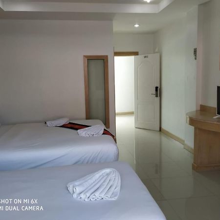 Red Sapphire Hotel Patong 외부 사진