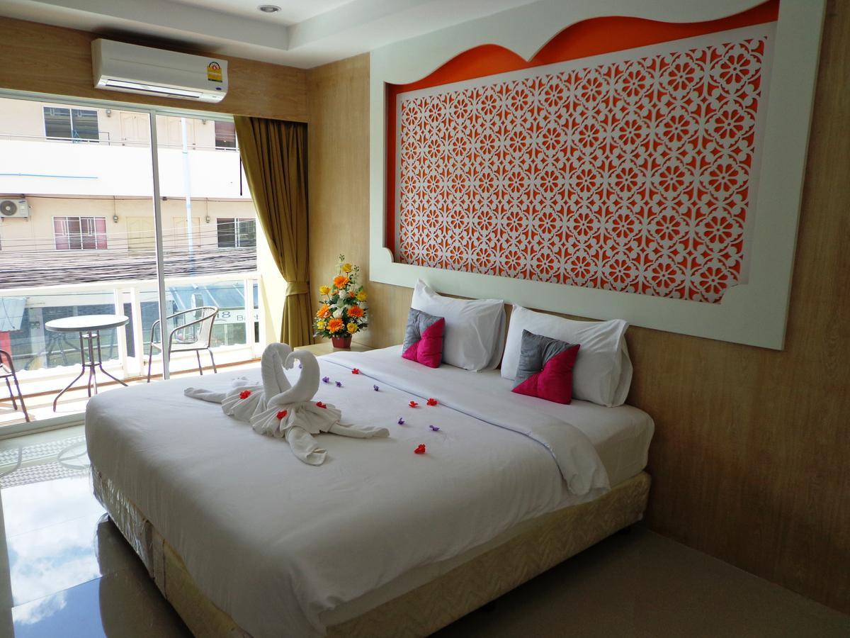 Red Sapphire Hotel Patong 외부 사진