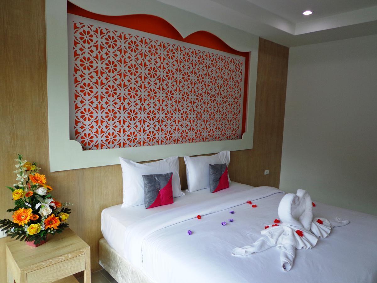 Red Sapphire Hotel Patong 외부 사진