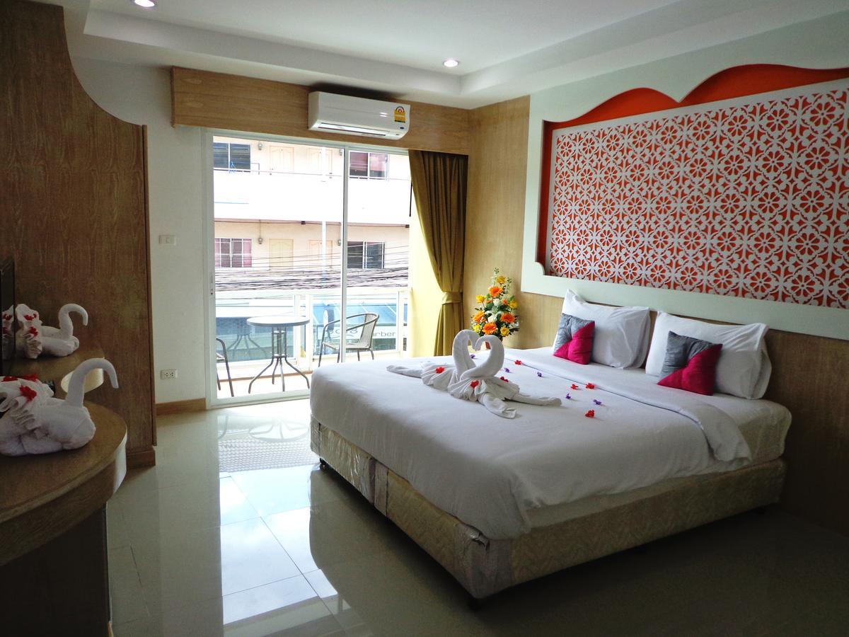 Red Sapphire Hotel Patong 외부 사진