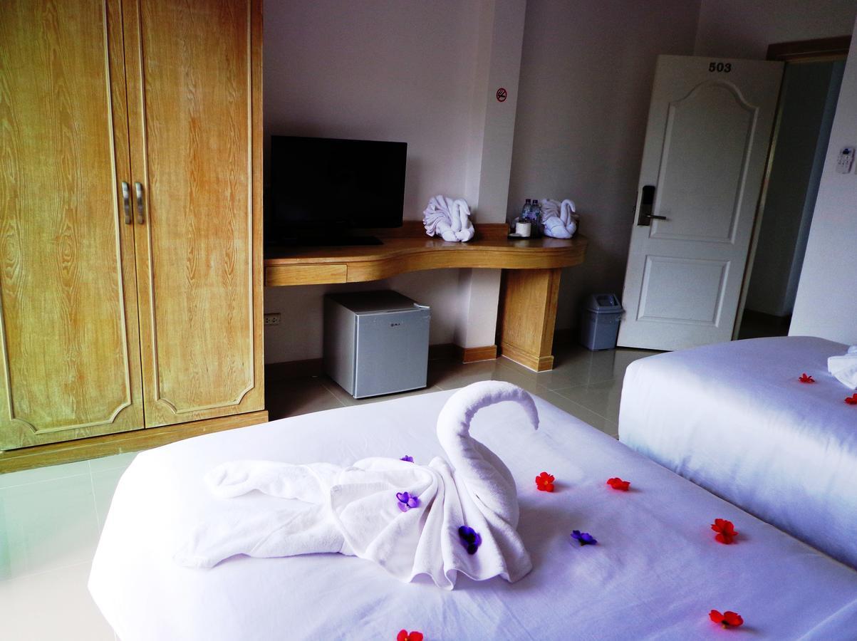 Red Sapphire Hotel Patong 외부 사진