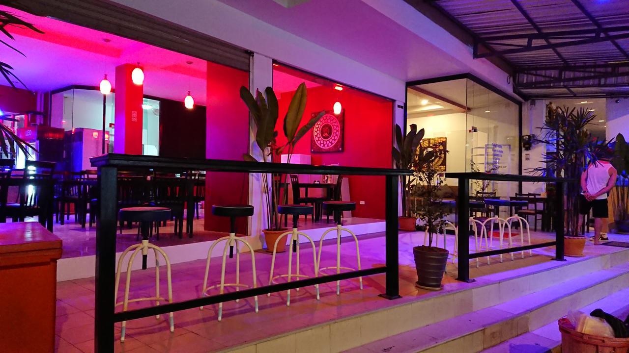 Red Sapphire Hotel Patong 외부 사진